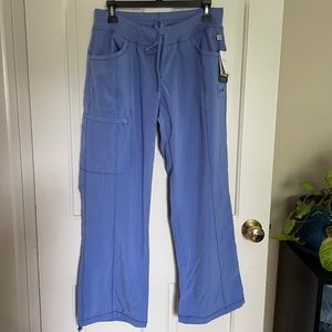 NWT women’s Cherokee infinity ciel scrub pants